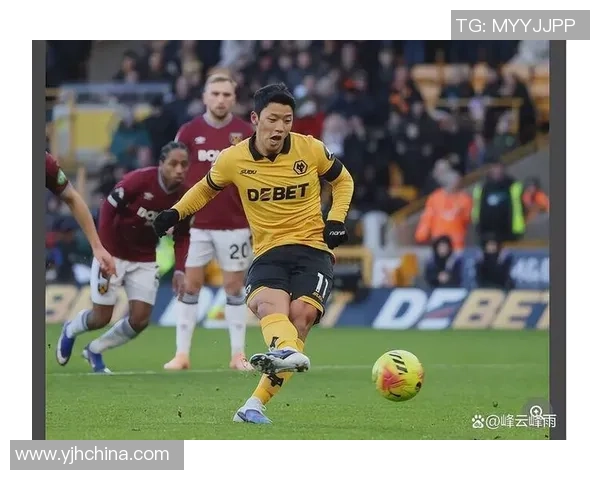 足球明星腿部受伤引发关注 恢复过程或将影响赛季表现